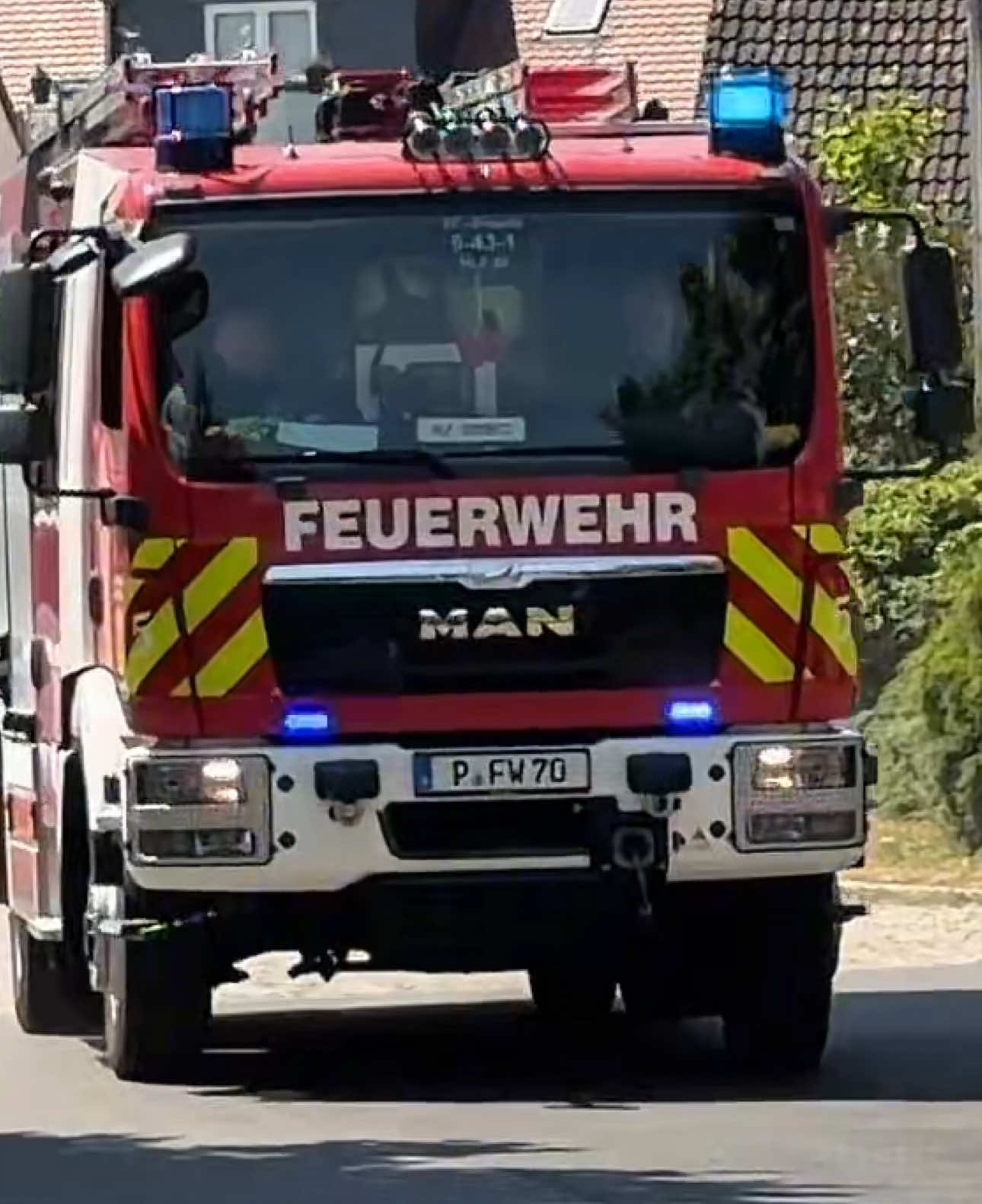 @Blaulicht.HH.BER