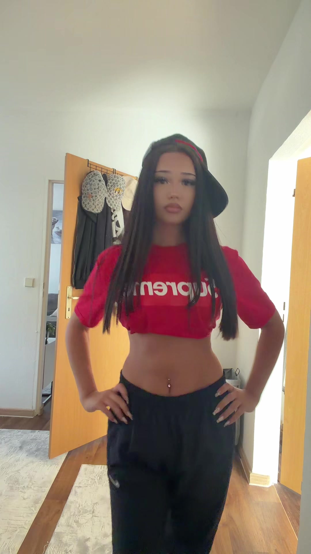 @🦈