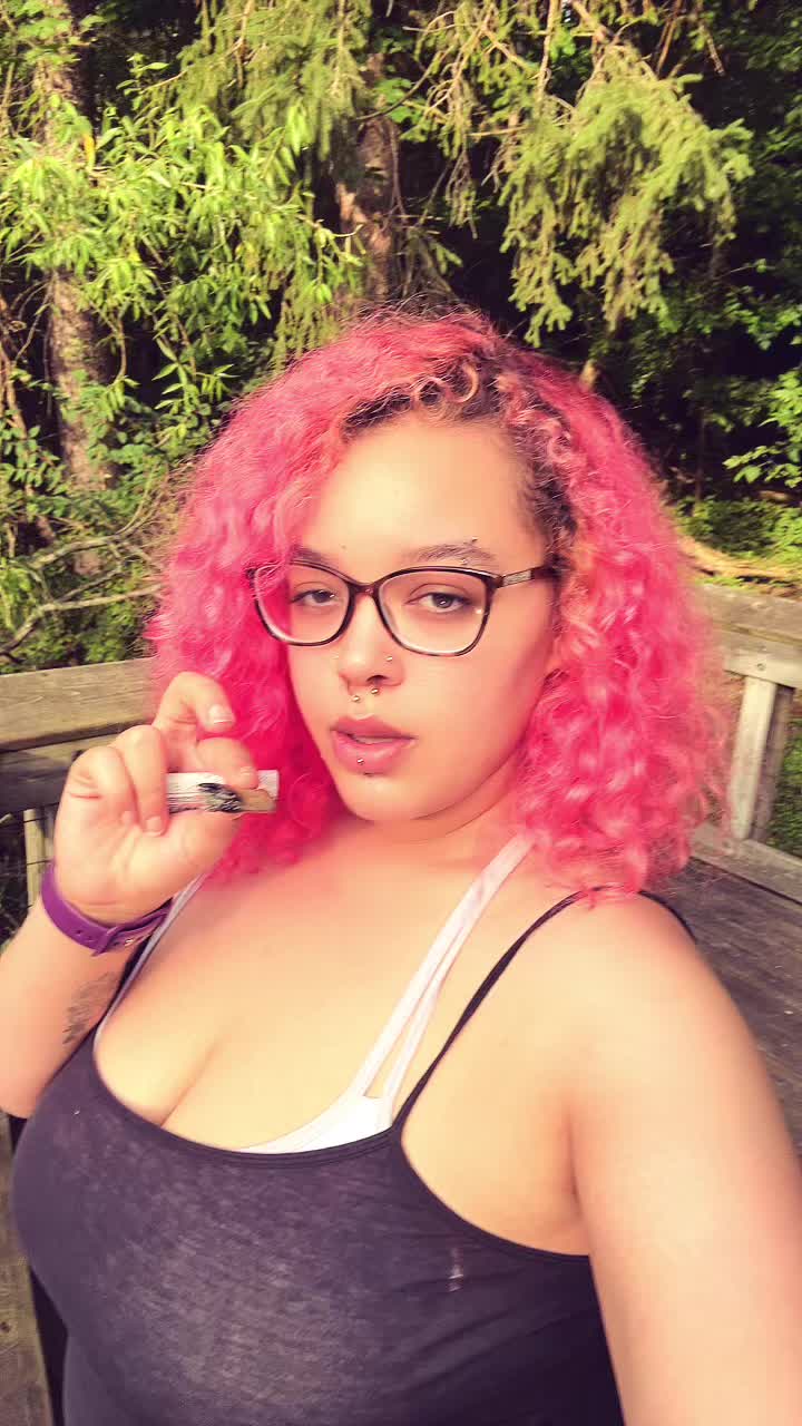 @thickbbria