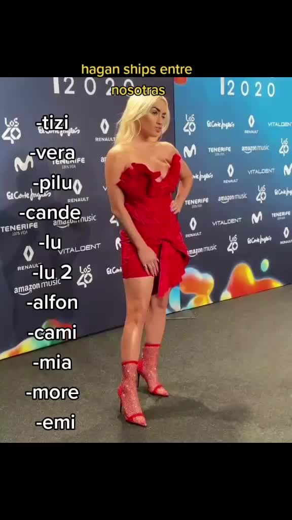 @11 boludas atras de lali