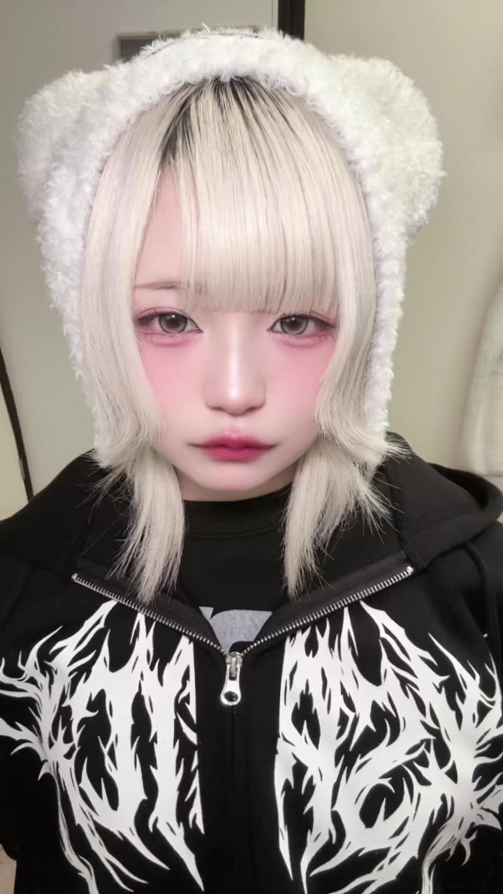 @薊みぃ