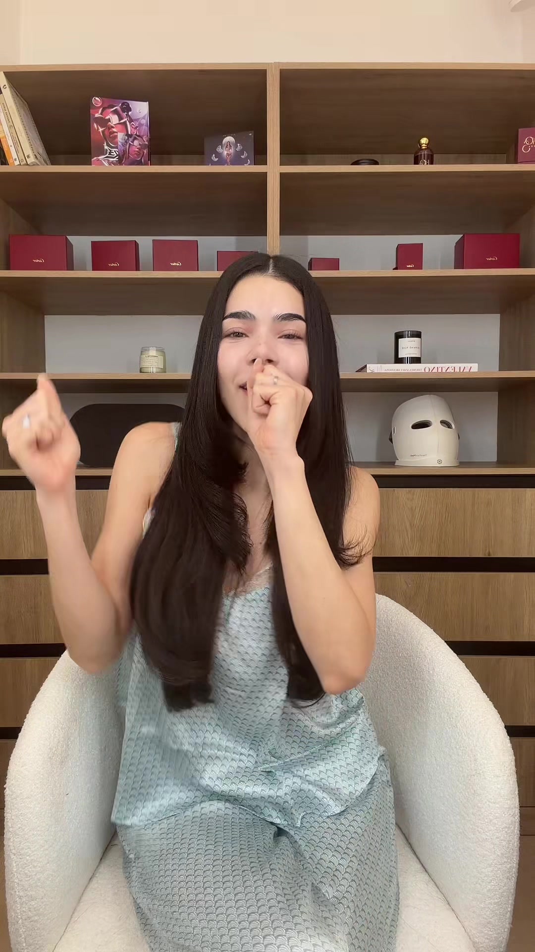 @KeniaOs