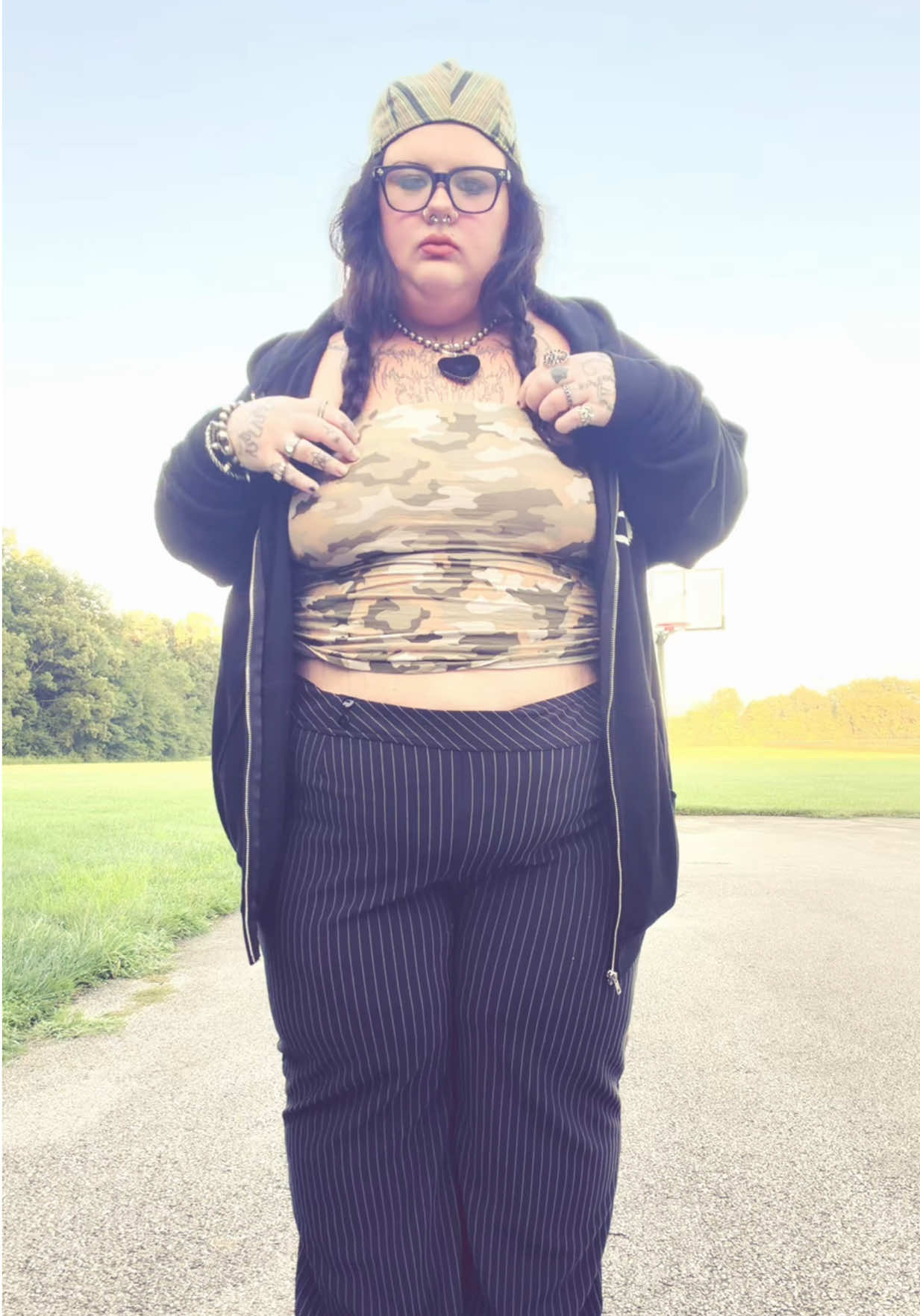 @𝓼𝓾𝓶𝓷𝓮𝓻 𝓱𝓸𝔀𝓮𝓵𝓵𝓼