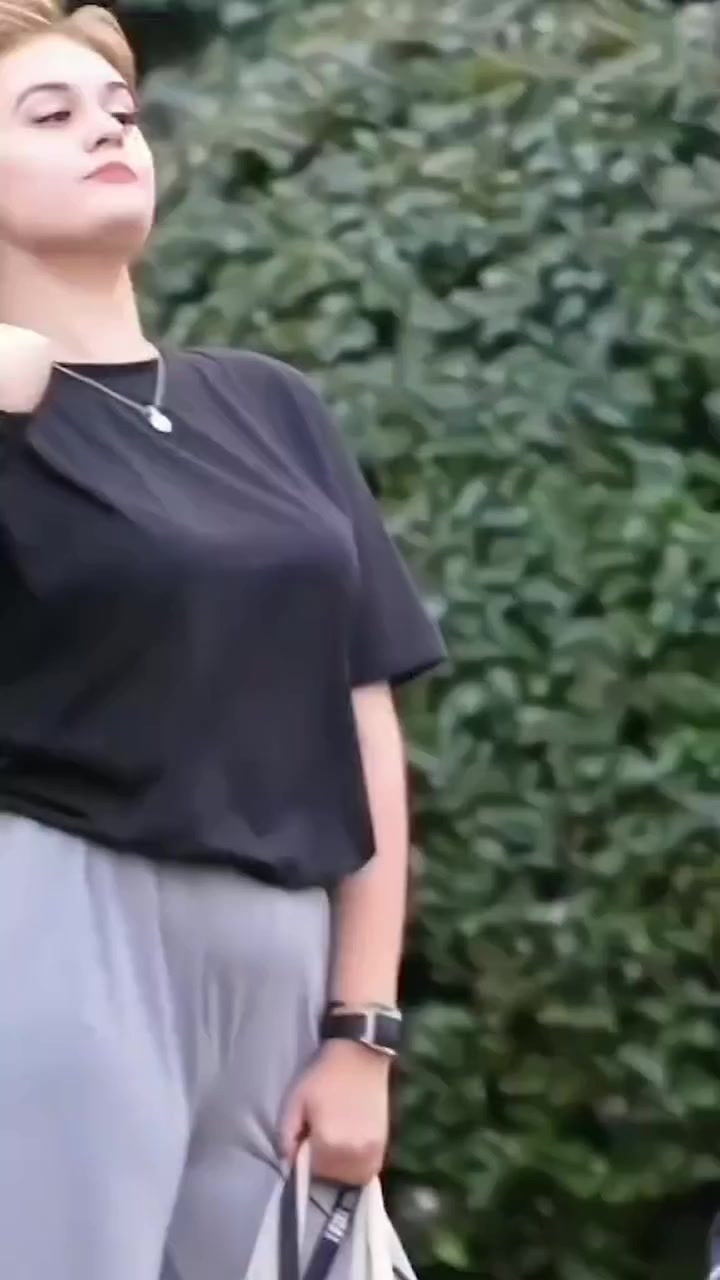 @bėāūţy_ ğ&igrave;řĺ 12