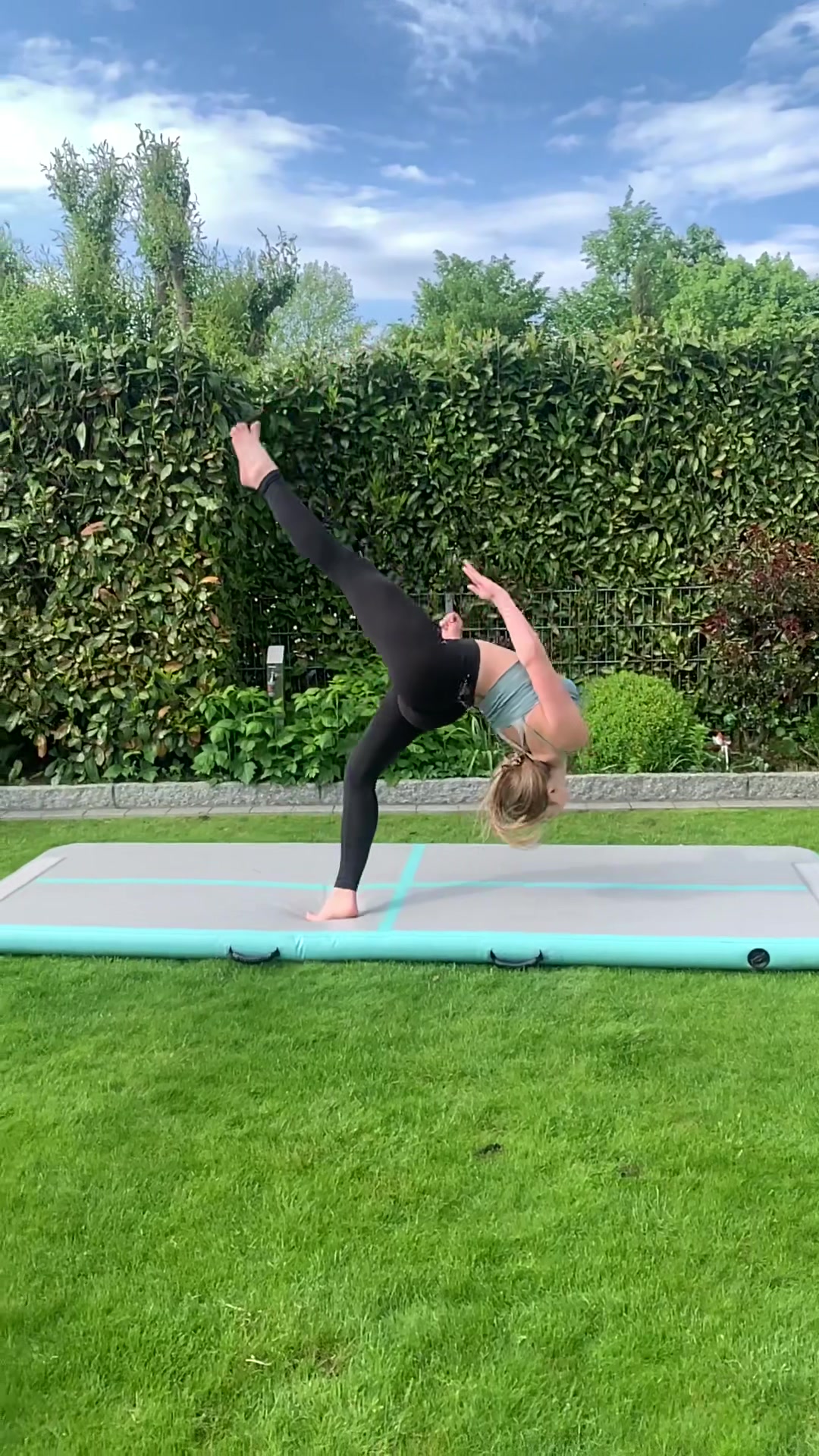 @🤸&zwj;♂️💙