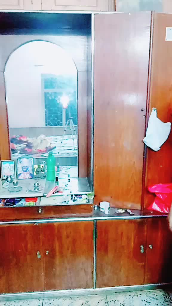 @Saha Enakshi