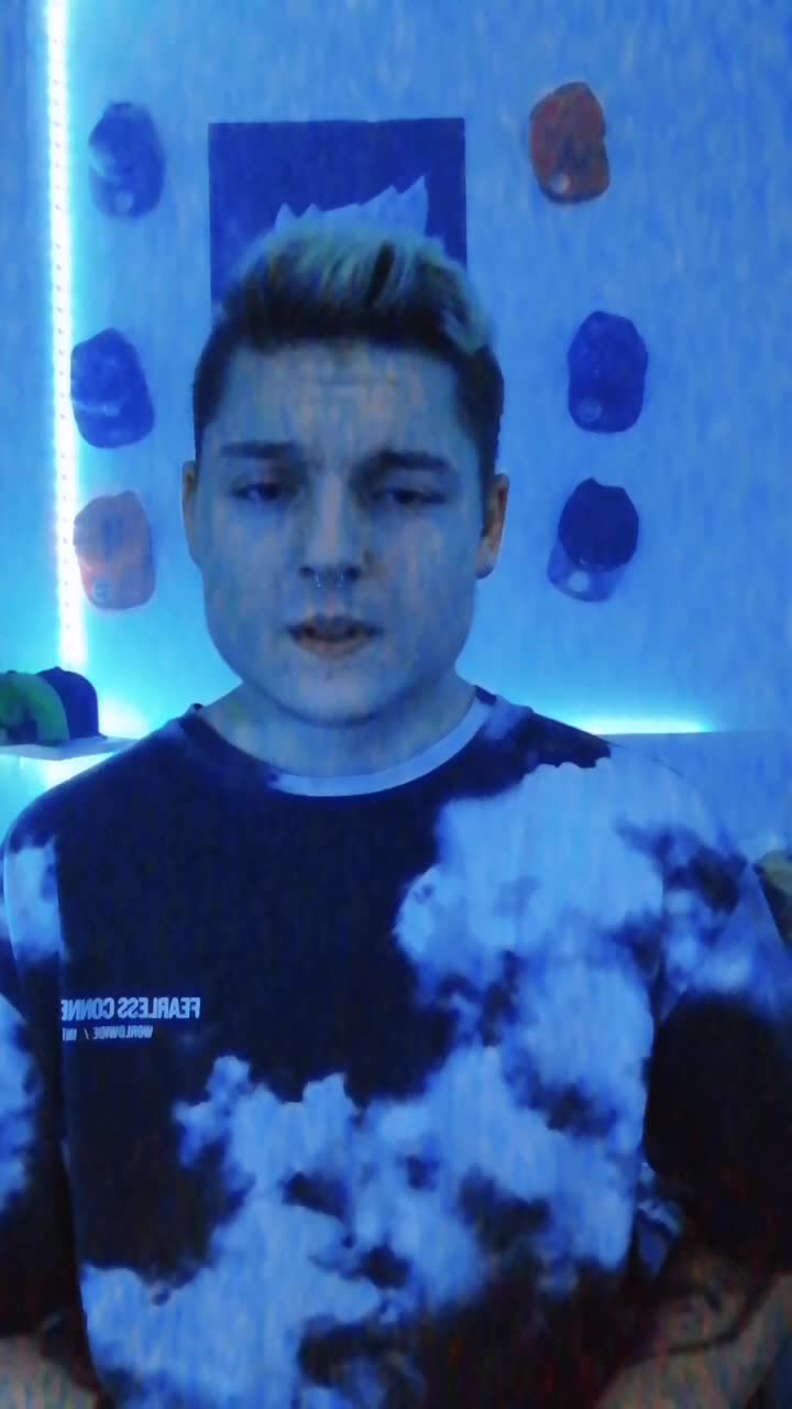 @_KLEINERWOLF_