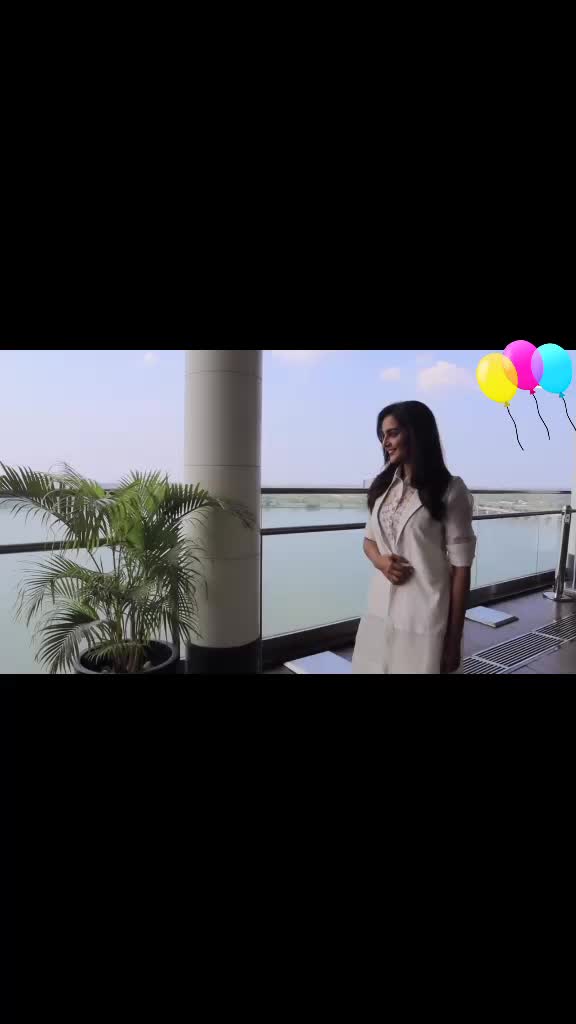 @shyleshnaren😀😀😀💛