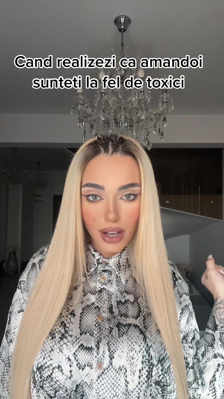 @Elisa A