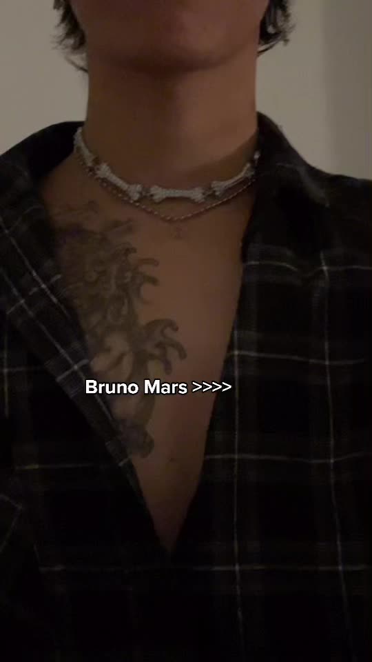 @🕷0