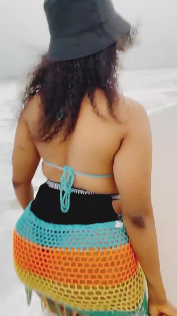 @Curvy_ Girls