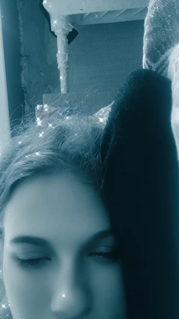 @Ксюша Cm. Kizilova