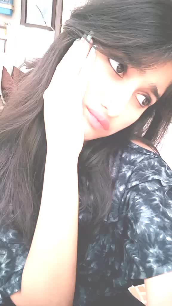 @Meghu🖤👅