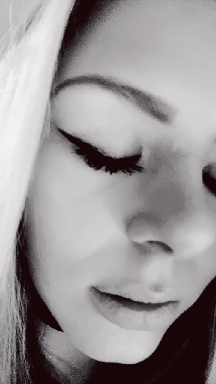 @Franziska König