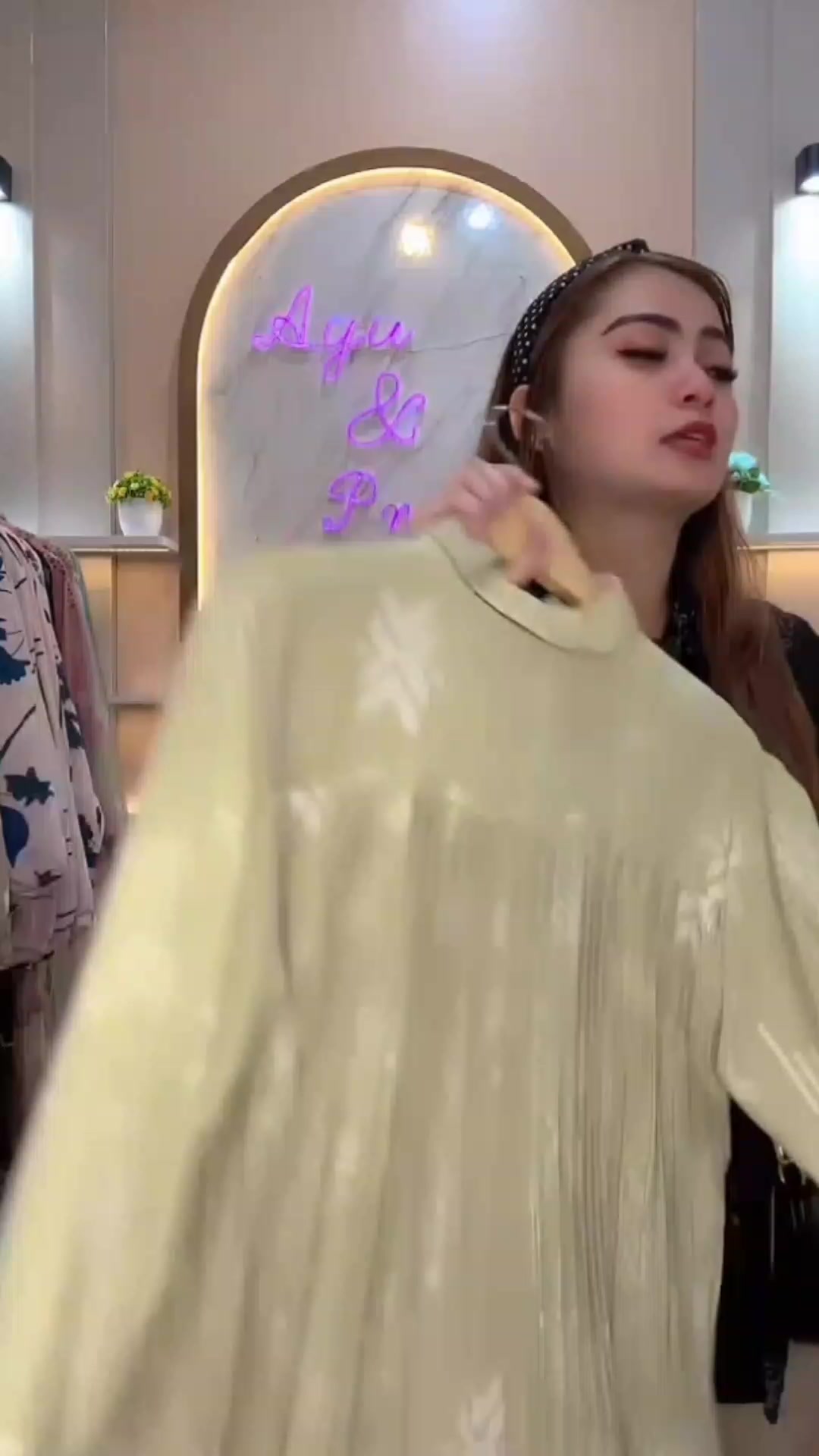 @Lɪᴠᴇ