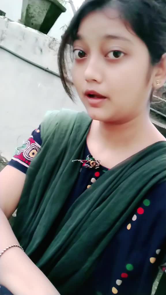 @🤓Trisha🤓