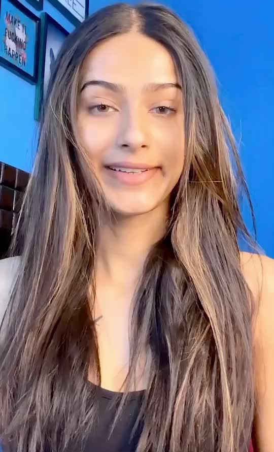 @SHAMBHAVI🌻