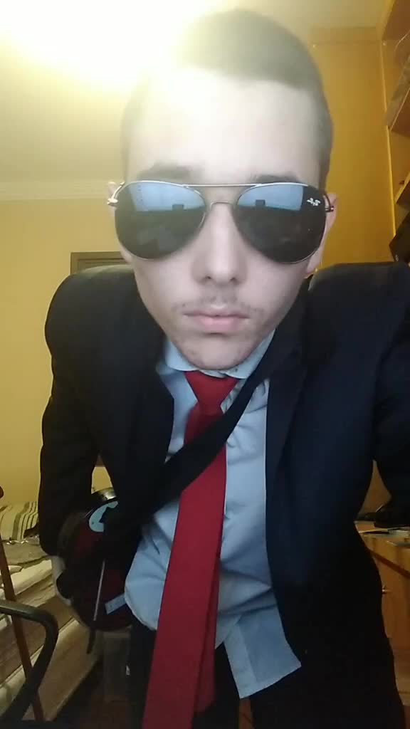 @rafa_romanhole