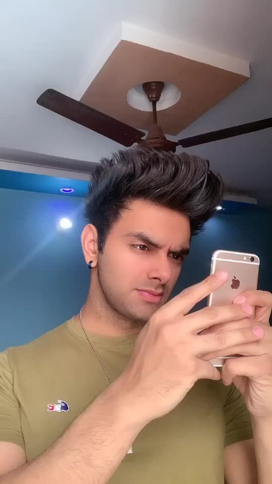 @AKSHAY JACKER ☀️💫