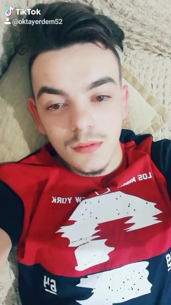 @Oktay Erdem