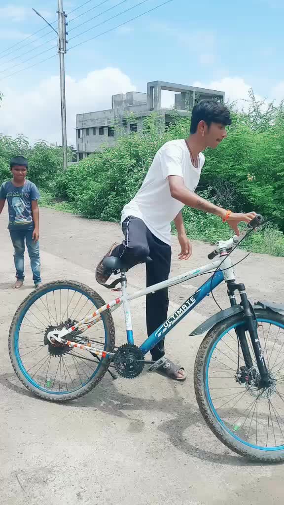 @आपलाच मित्र हर्ष 😊