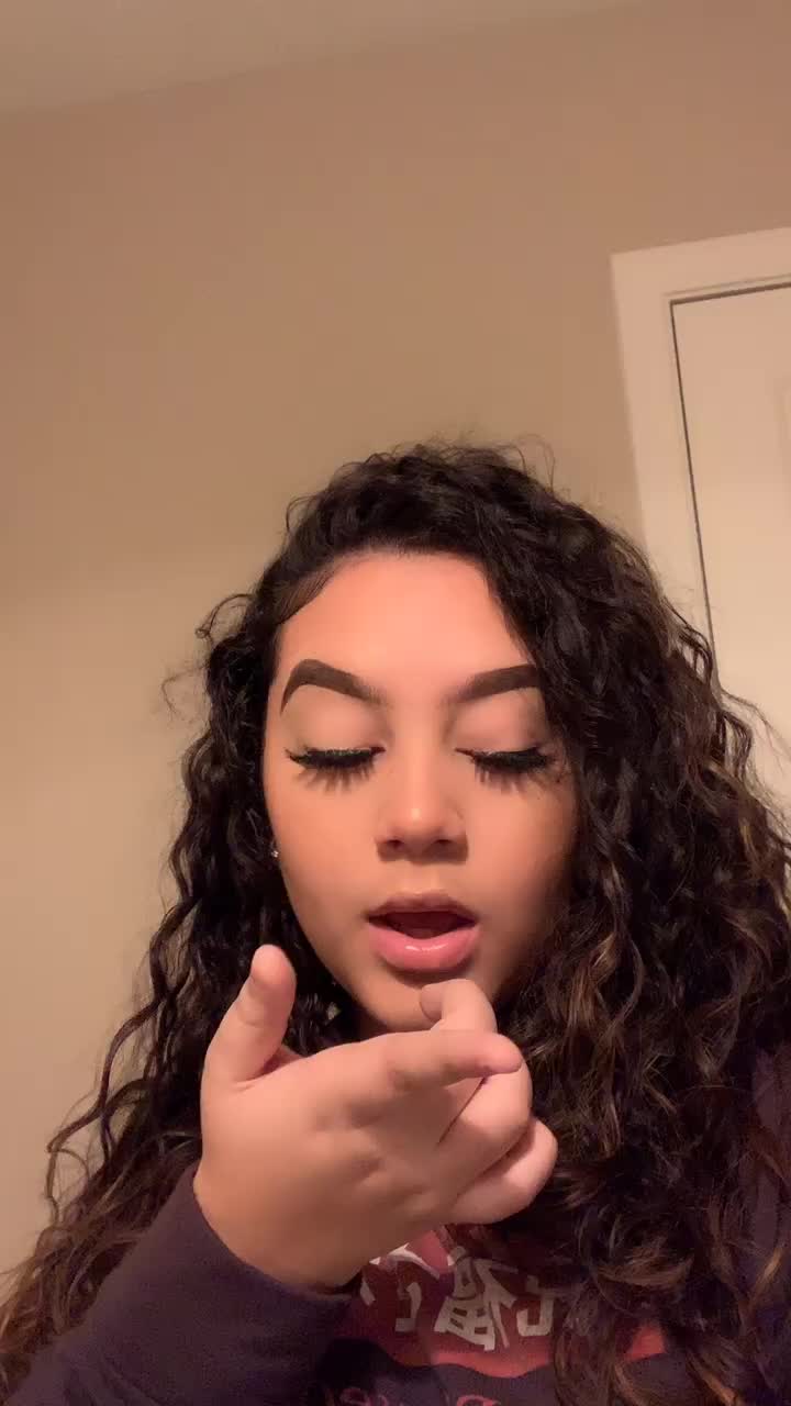 @Sarah Llaverias💸