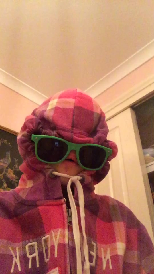 @👁👅👁