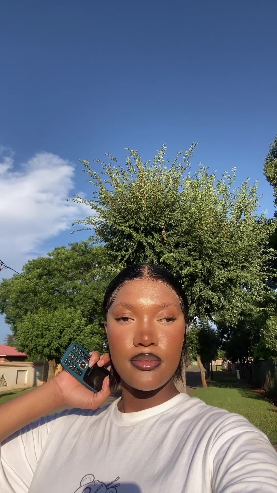 @thethronee