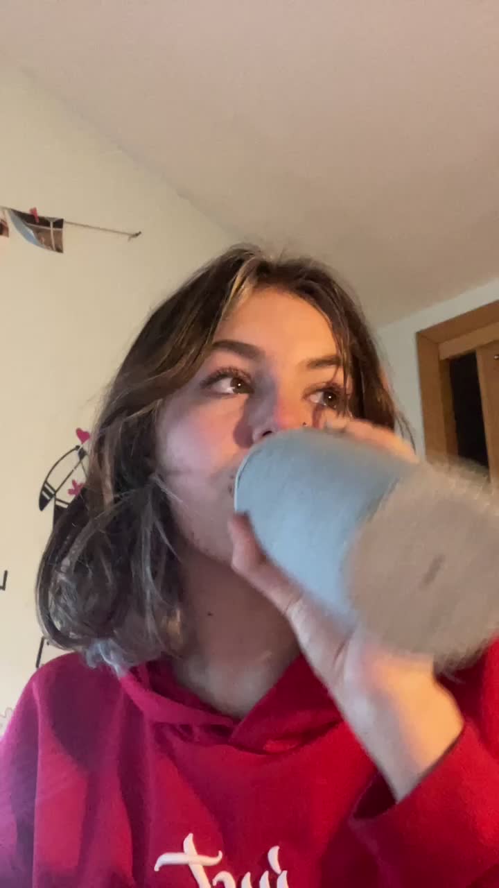 @Claudia García y Rurru😬💚
