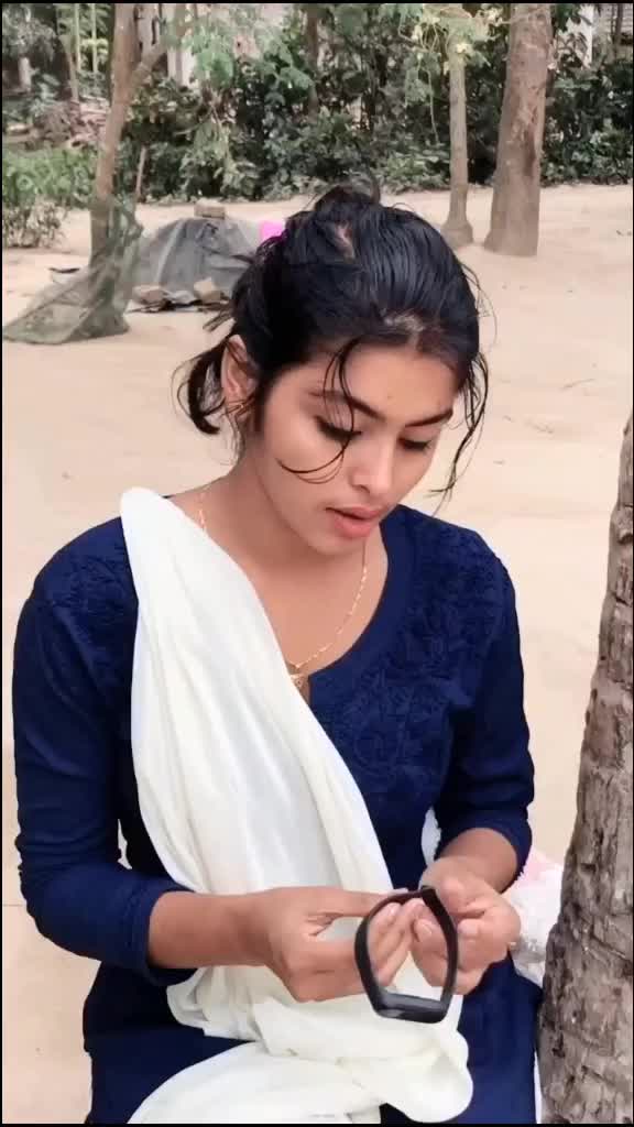 @queensonali🖤
