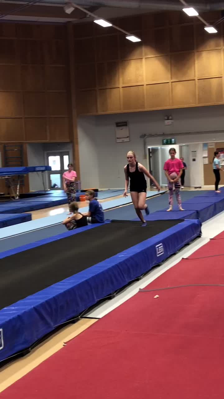 @gymnastic {1 k}