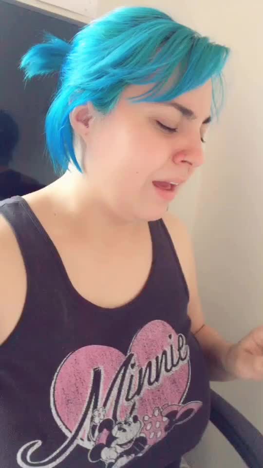 @Mariana Pi&ntilde;eros