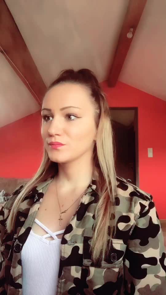 @caroline.tinss