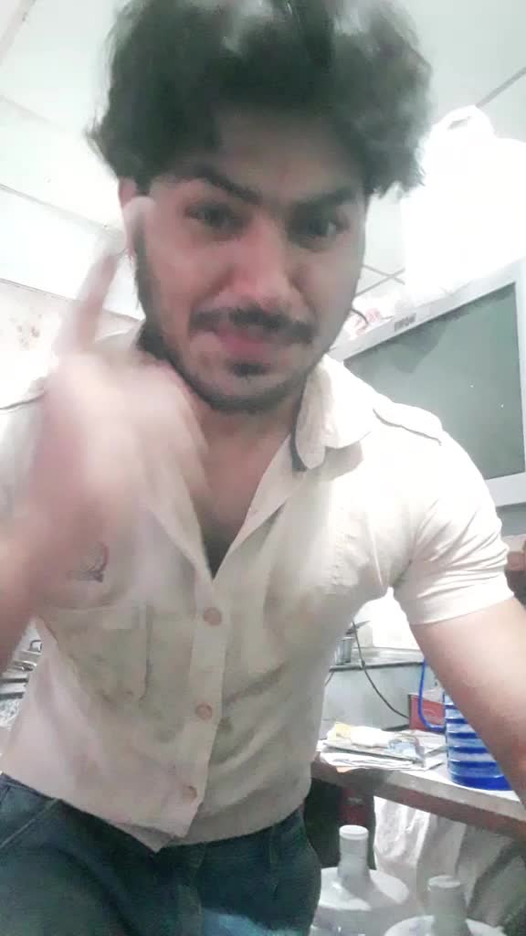 @Iqrar King Khan.....
