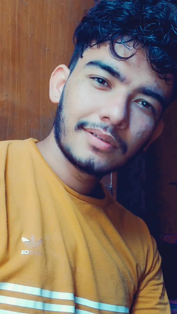 @👑THAKURI BOY👑