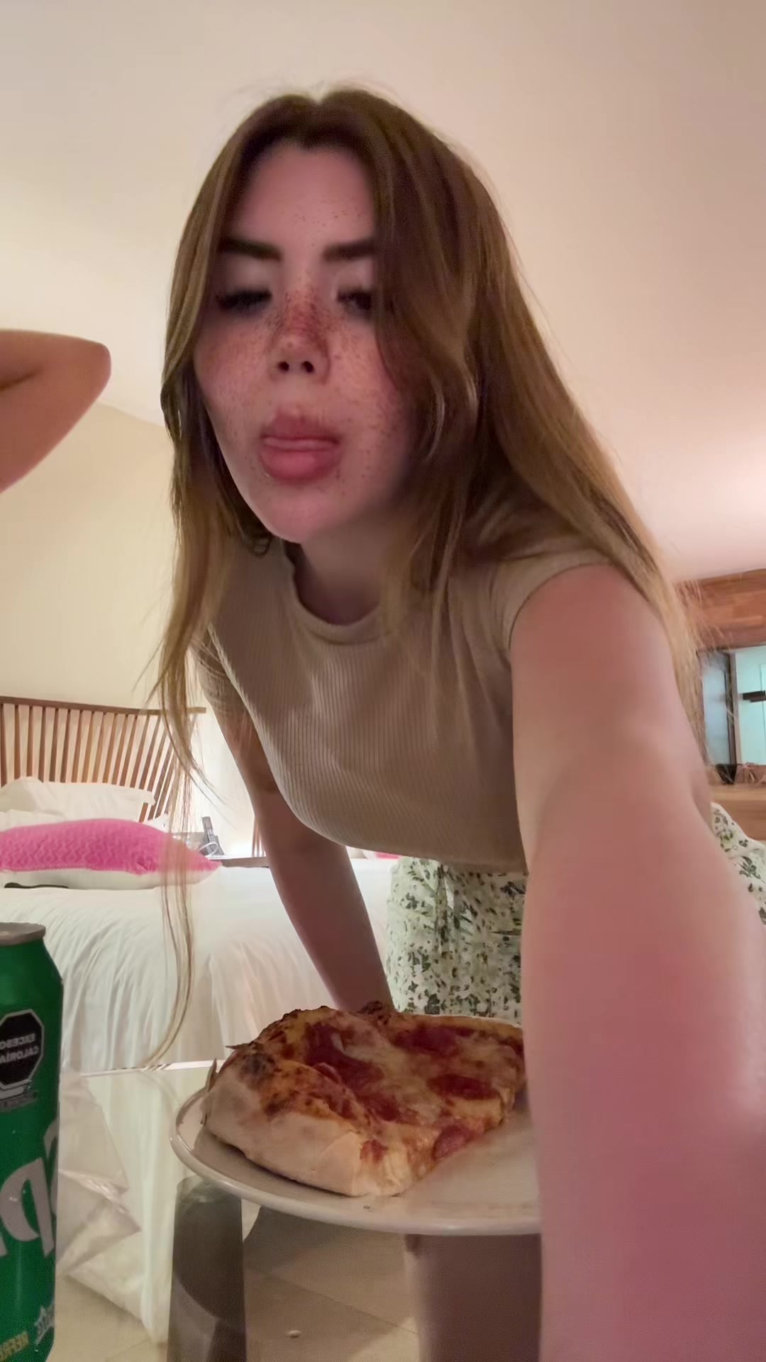 @Moniinay