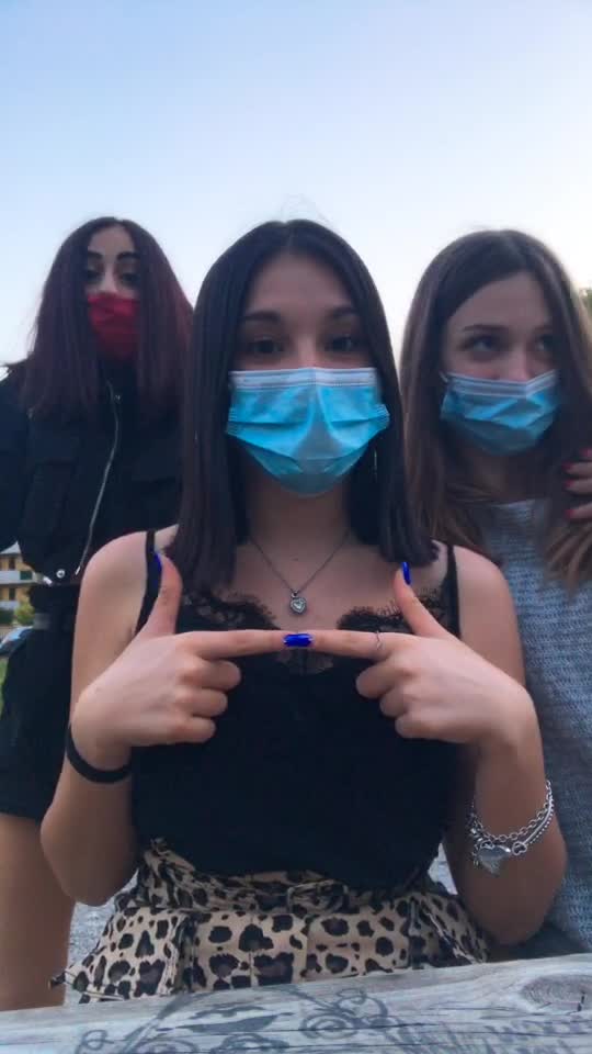 @❌