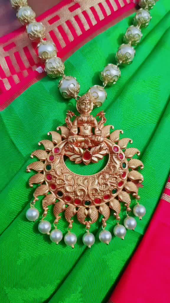 @👑KEERTHY👑