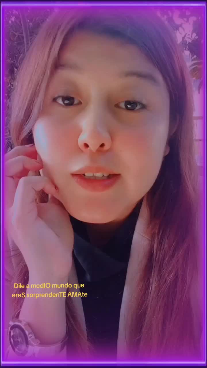 @Strella