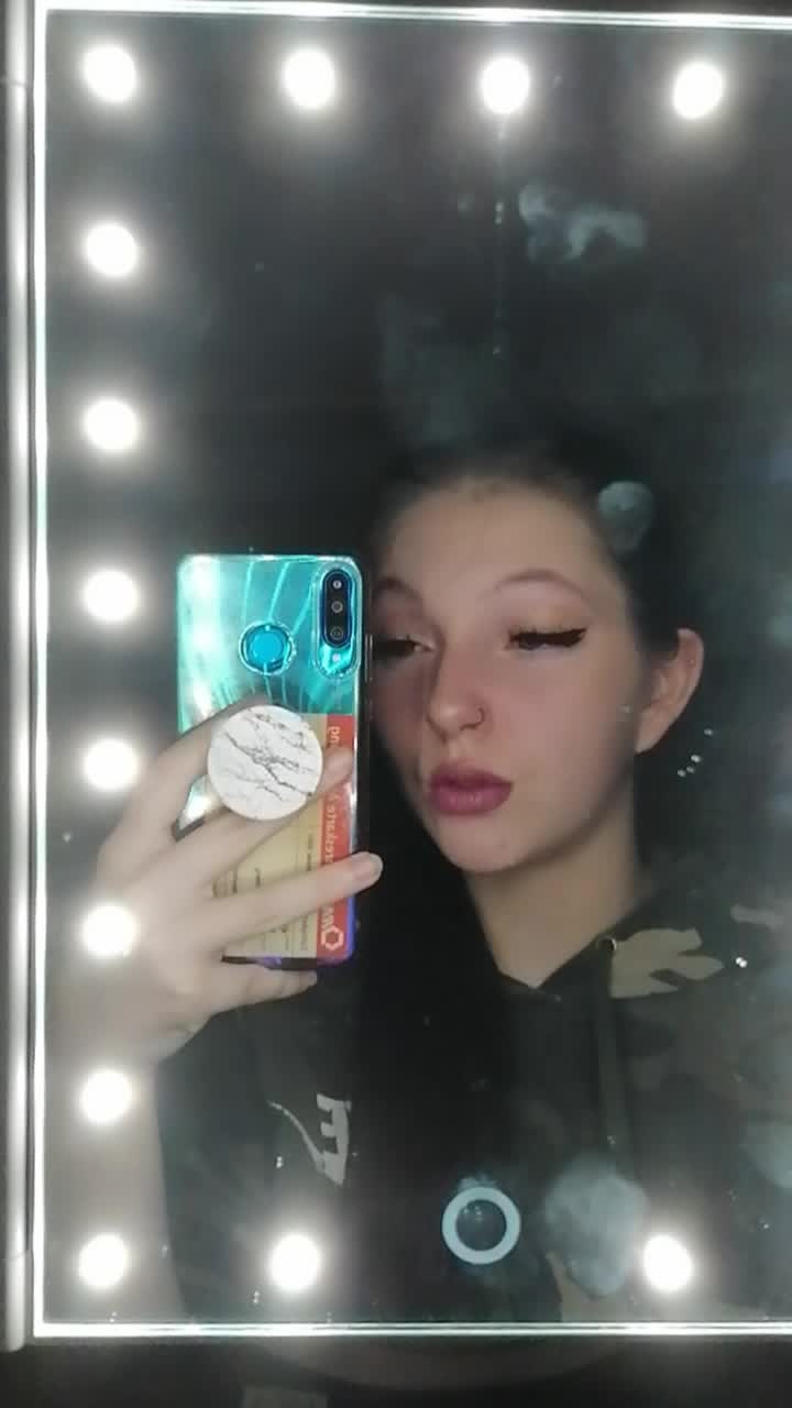 @Vivi