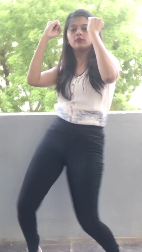 @pravallika_nalluri
