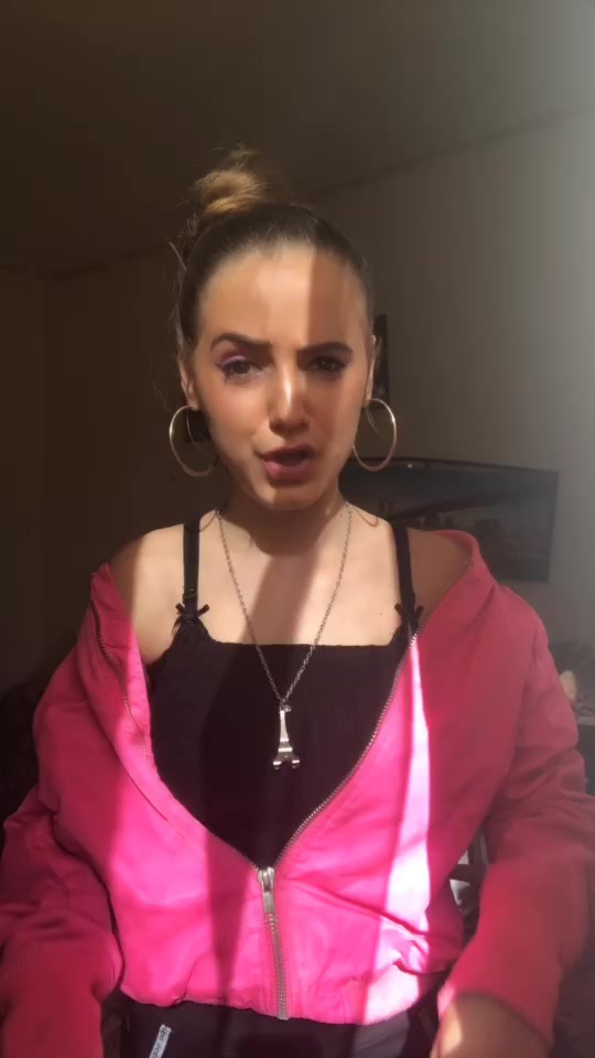 @lívia virág