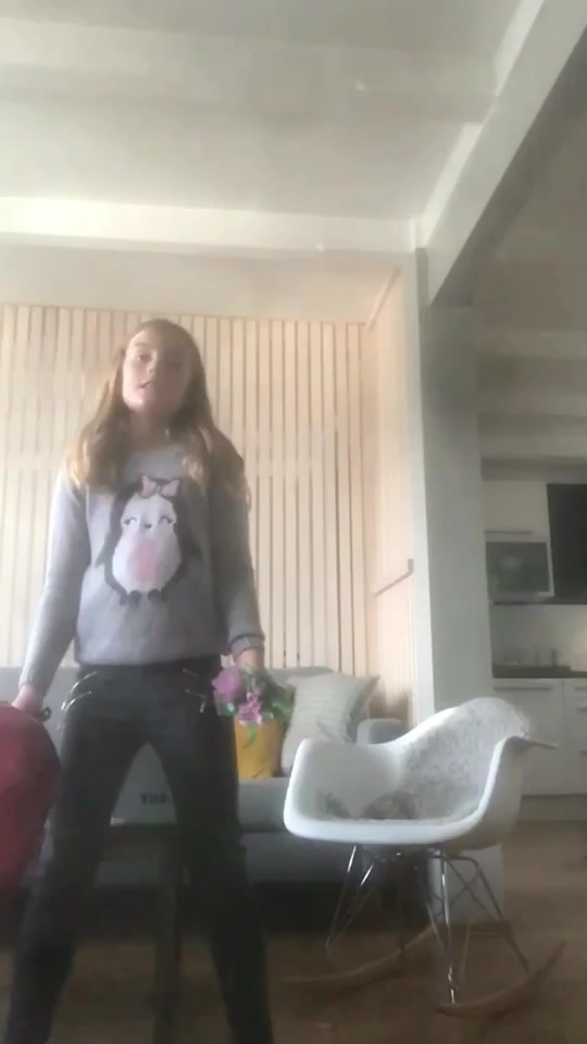 @Lin&ecirc;a<33