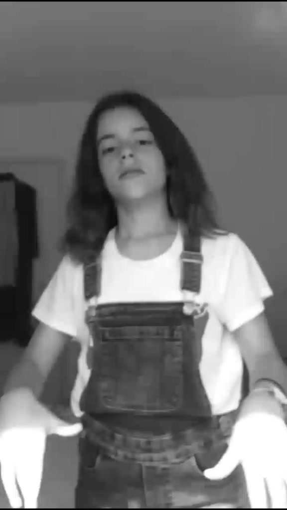 @jeanneee