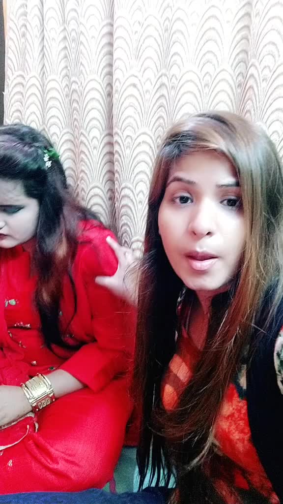 @Aysha Khan🍎