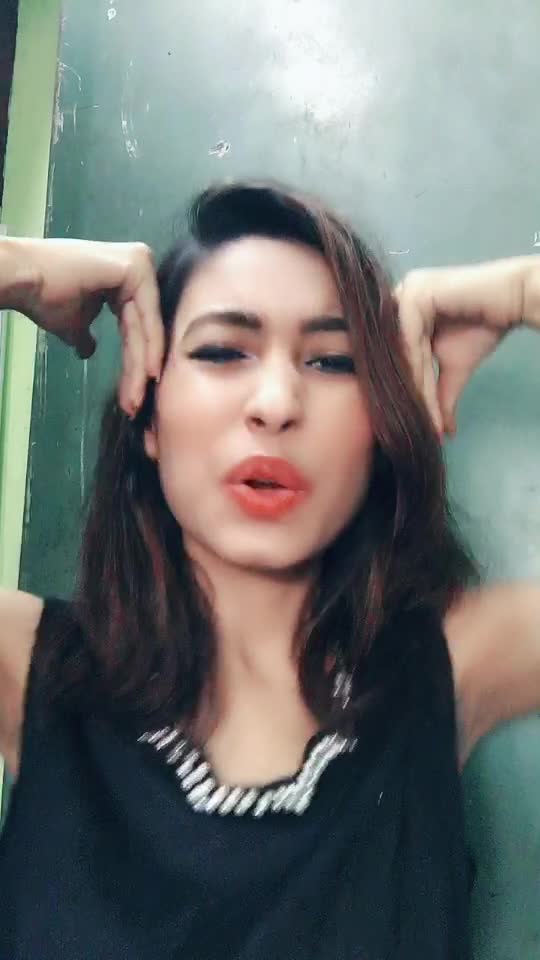 @Dhriti❤️Hiya❤️Singha
