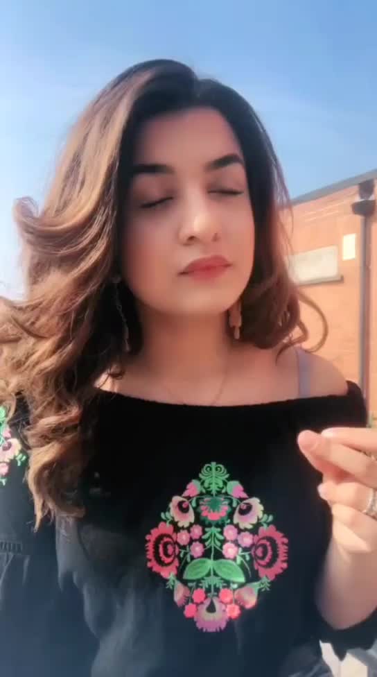 @raveka.