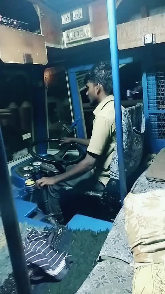 @Vicky 🚛🚛🚛