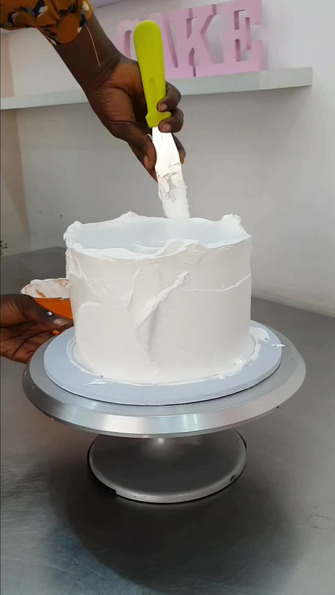 @luciouscakes_nmore