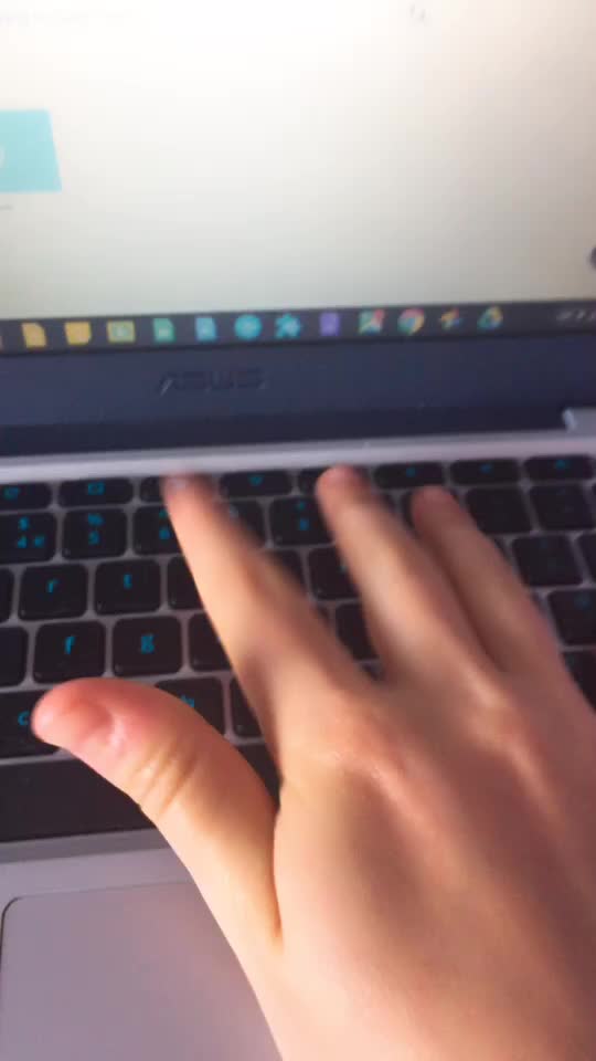 @Artsy_Poo